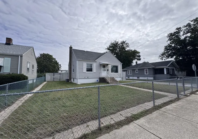 Photo 2 of Sale Pending at 6549 S Mccook Ave, Hammond, IN 46323 | MLS# 845972 | Listing updated on 2026-09-30