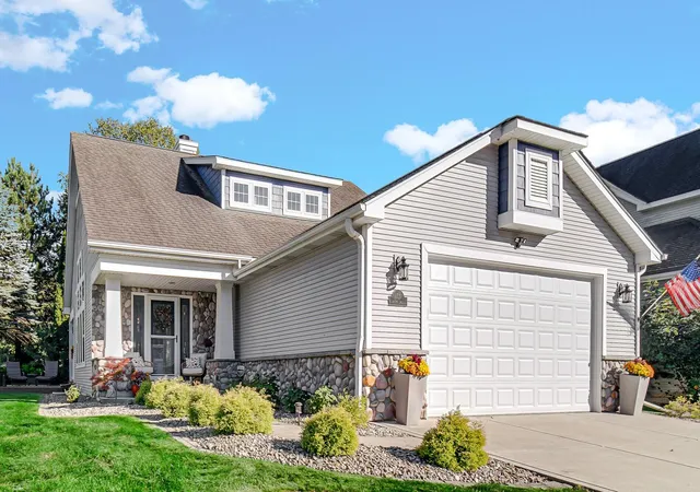 Photo 1 of Single family home for sale at 1721 Briam Cir Dr, Valparaiso, IN 46383 | MLS# 846365 | Listing updated on 2026-10-08