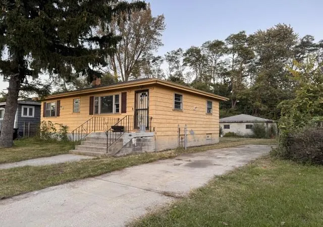 Photo 1 of Single family home for sale at 571 Dallas St, Gary, IN 46406 | MLS# 846451 | Listing updated on 2026-10-07