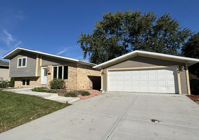 Single family home for sale at 5826 Keller Ave, Portage, IN 46368 | MLS# 846049