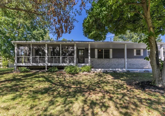 Photo 3 of Sale Pending at 141 W 850 North, Valparaiso, IN 46385 | MLS# 846039 | Listing updated on 2026-10-03