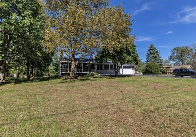 Photo 4 of Sale Pending at 141 W 850 North, Valparaiso, IN 46385 | MLS# 846039 | Listing updated on 2026-10-03
