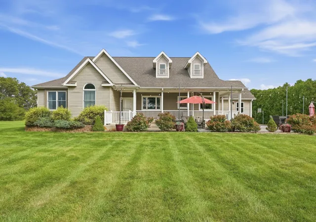 Photo 2 of Single family home for sale at 5932 County Rd 1400 N, Wheatfield, IN 46392 | MLS# 846175 | Listing updated on 2026-10-01