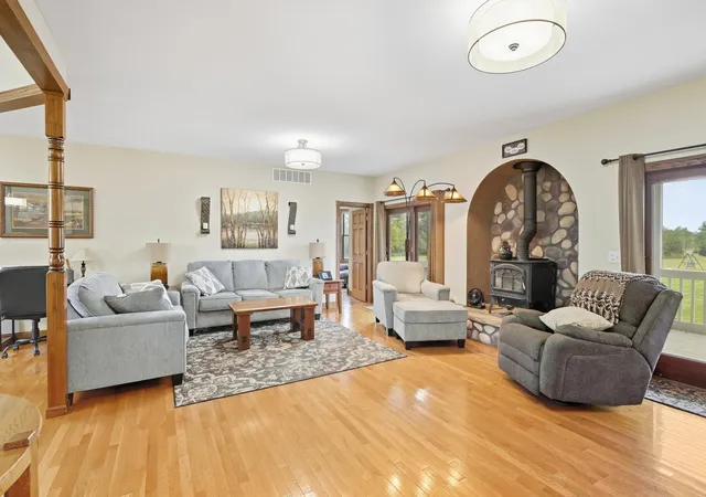 Photo 3 of Single family home for sale at 5932 County Rd 1400 N, Wheatfield, IN 46392 | MLS# 846175 | Listing updated on 2026-10-01