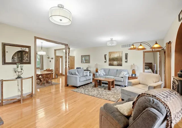 Photo 4 of Single family home for sale at 5932 County Rd 1400 N, Wheatfield, IN 46392 | MLS# 846175 | Listing updated on 2026-10-01