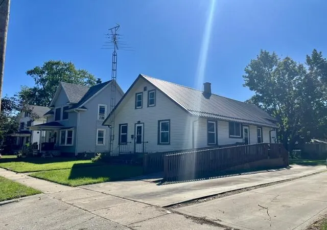 Photo 3 of Sale Pending at 306 North St, La Porte, IN 46350 | MLS# 846044 | Listing updated on 2026-10-02