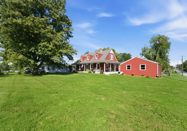 Photo 2 of Single family home for sale at 102 N Madison St, Hebron, IN 46341 | MLS# 846138 | Listing updated on 2026-10-02