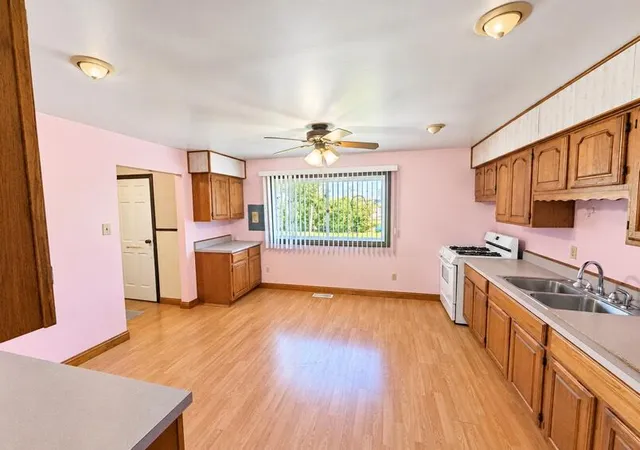 Photo 3 of Single family home for sale at 623 Old Frg Rd, Valparaiso, IN 46385 | MLS# 845997 | Listing updated on 2026-09-28