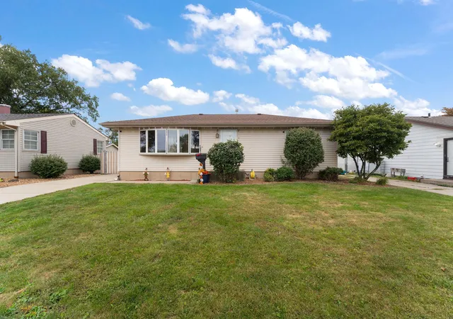 Photo 1 of Sale Pending at 3527 43rd Street, Highland, IN 46322 | MLS# 845994 | Listing updated on 2026-09-30