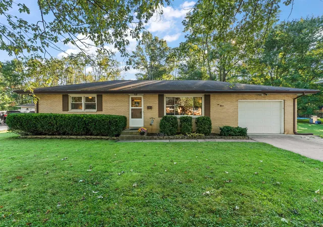Single family home for sale at 215 N Linda St, Hobart, IN 46342 | MLS# 846153