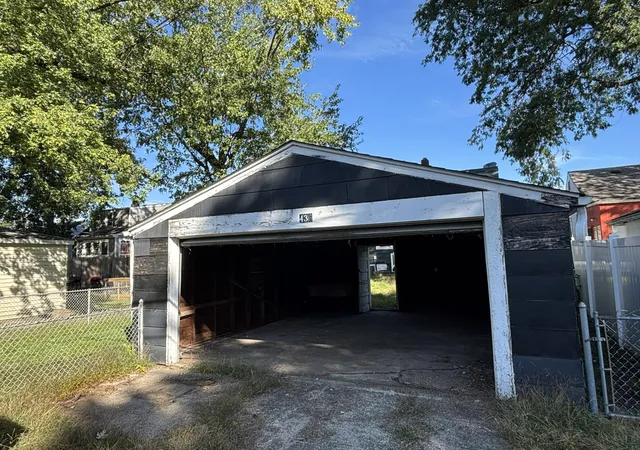 Photo 2 of Single family home for sale at 436 Mulberry St, Hammond, IN 46324 | MLS# 846081 | Listing updated on 2026-09-30