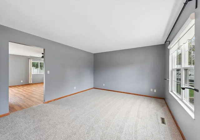 Photo 2 of Single family home for sale at 1674 Danvers Pkwy, Valparaiso, IN 46385 | MLS# 846108 | Listing updated on 2026-09-30