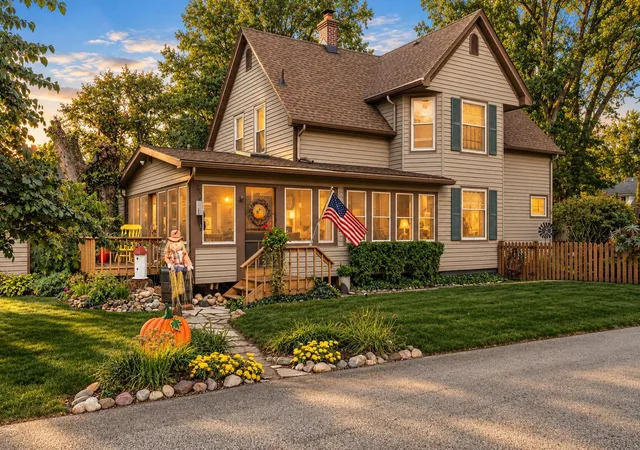 Photo 1 of Sale Pending at 744 S 2nd Street, Chesterton, IN 46304 | MLS# 846230 | Listing updated on 2026-10-05