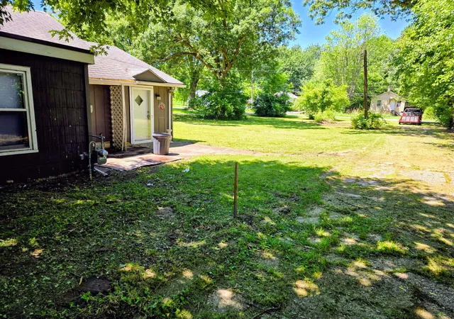Photo 4 of Single family home for sale at 2527 Stevenson St, Gary, IN 46406 | MLS# 846002 | Listing updated on 2026-09-29