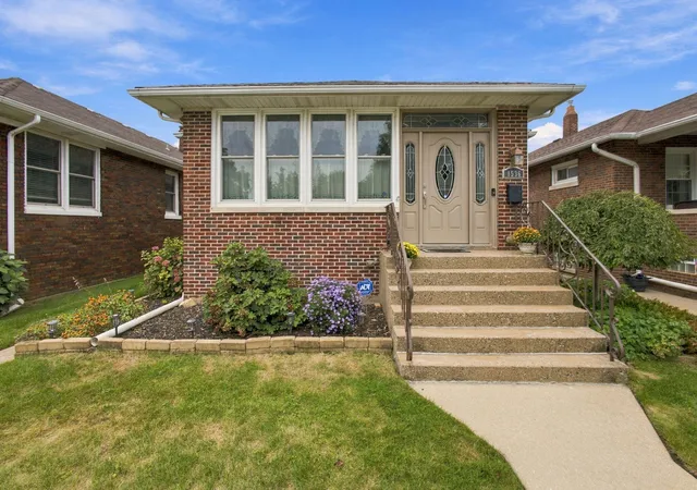 Photo 1 of Single family home for sale at 1536 Brown Ave, Whiting, IN 46394 | MLS# 846033 | Listing updated on 2026-09-29