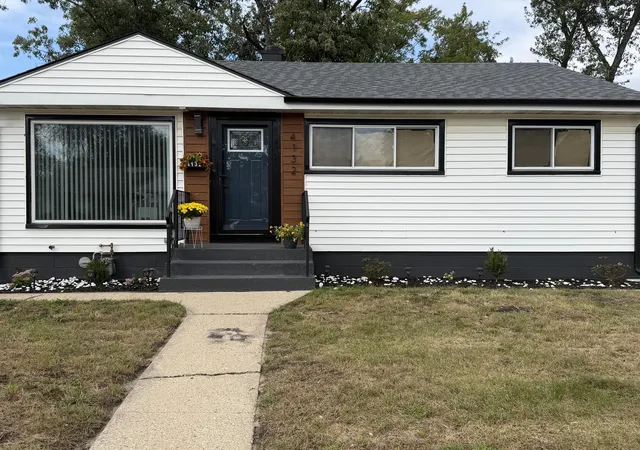 Photo 1 of Single family home for sale at 4132 E 11th Place, Gary, IN 46403 | MLS# 846019 | Listing updated on 2026-09-28