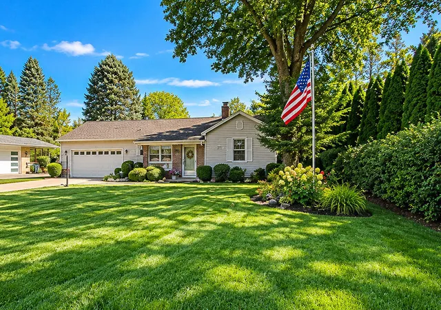Photo 3 of Sale Pending at 907 E 19th Street, La Porte, IN 46350 | MLS# 846734 | Listing updated on 2026-10-15