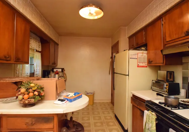Photo 3 of Sale Pending at 5510 Grant St, Merrillville, IN 46410 | MLS# 846026 | Listing updated on 2026-09-29
