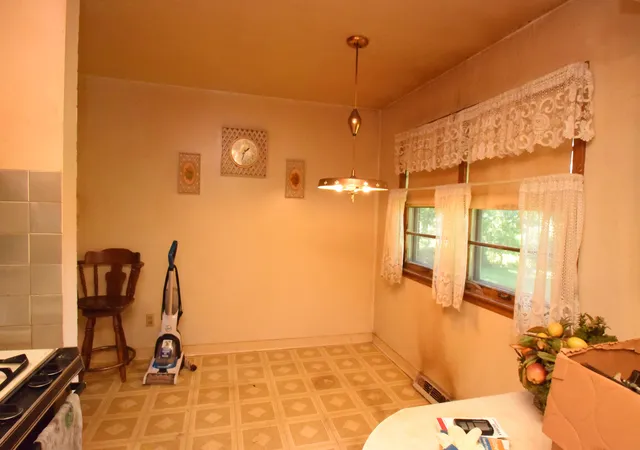 Photo 4 of Sale Pending at 5510 Grant St, Merrillville, IN 46410 | MLS# 846026 | Listing updated on 2026-09-29