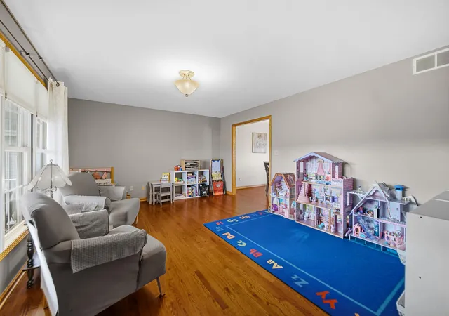 Photo 3 of Single family home for sale at 6614 Falcon Dr, Schererville, IN 46375 | MLS# 846106 | Listing updated on 2026-10-05