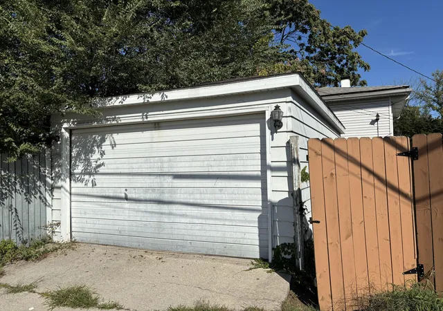 Photo 2 of Single family home for sale at 1116 173rd Street, Hammond, IN 46324 | MLS# 846025 | Listing updated on 2026-09-28