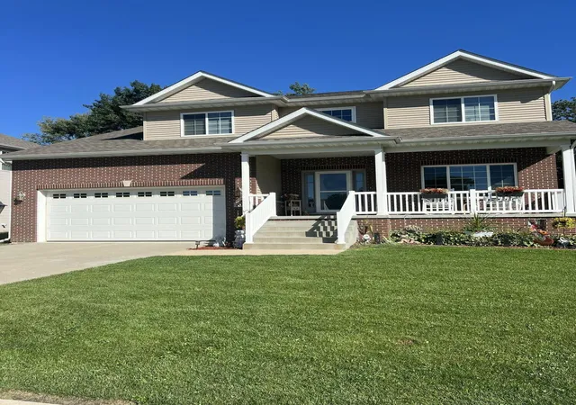Single family home for sale at 7027 Carolina Ct, Hammond, IN 46323 | MLS# 846351