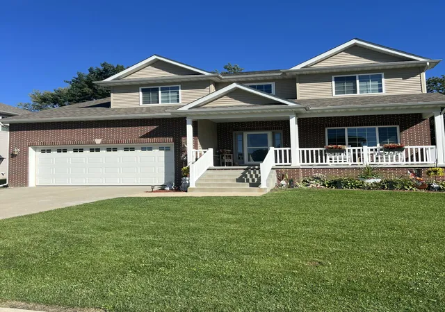 Photo 1 of Single family home for sale at 7027 Carolina Ct, Hammond, IN 46323 | MLS# 846351 | Listing updated on 2026-10-05