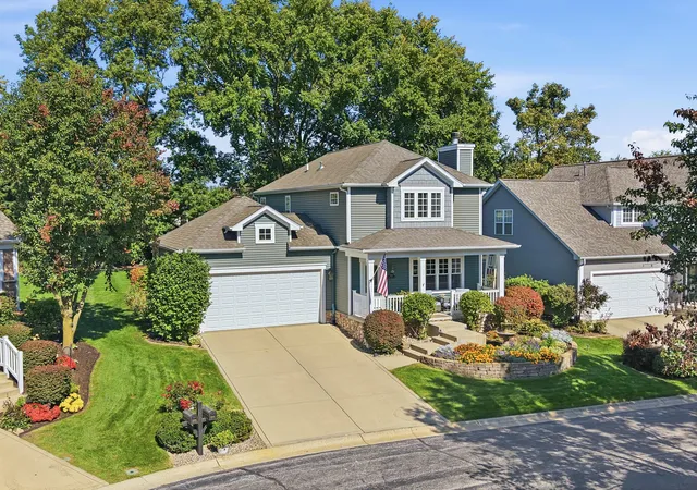 Photo 2 of Single family home for sale at 1909 Garland Cir, Valparaiso, IN 46383 | MLS# 846558 | Listing updated on 2026-10-09