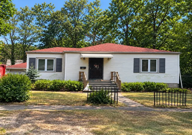 Photo 1 of Single family home for sale at 1055 N Vanderburg St, Gary, IN 46403 | MLS# 846031 | Listing updated on 2026-09-29
