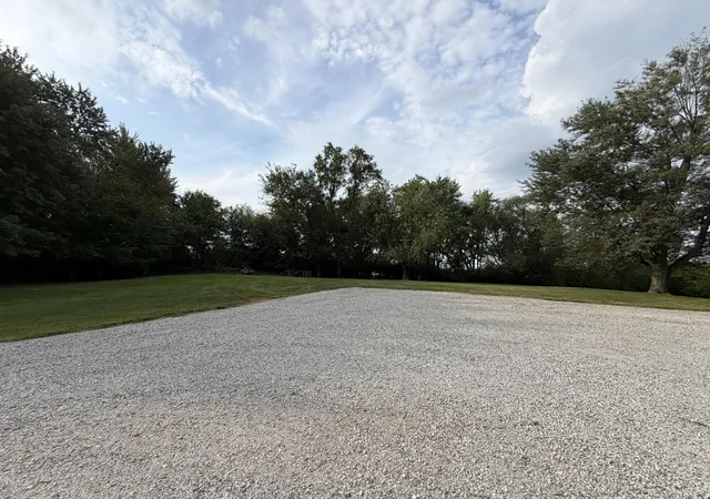 Photo 3 of Single family home for sale at 3333 E State Rd 231, Crown Point, IN 46307 | MLS# 846032 | Listing updated on 2026-10-05