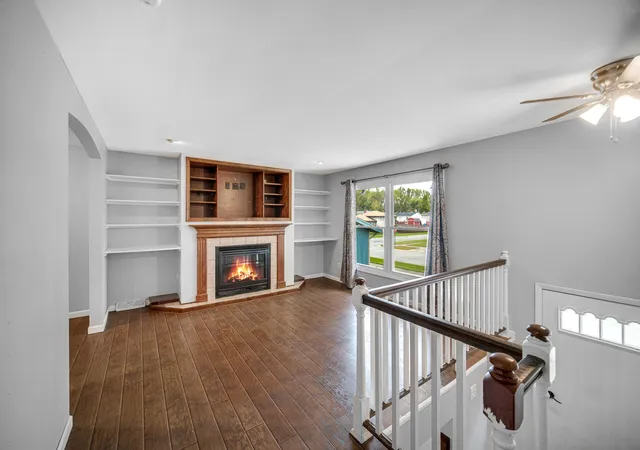 Photo 2 of Single family home for sale at 3437 Strong Pl, Highland, IN 46322 | MLS# 846035 | Listing updated on 2026-09-29