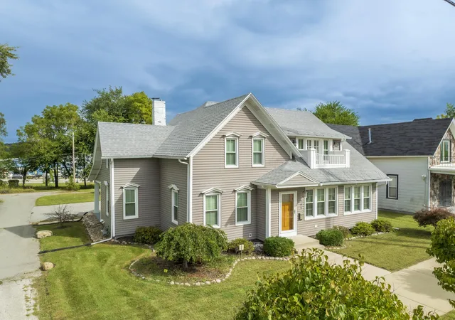 Photo 1 of Single family home for sale at 502 E 8th Street, Michigan City, IN 46360 | MLS# 846112 | Listing updated on 2026-09-30
