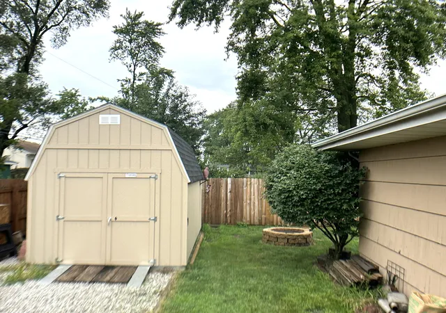 Photo 3 of Single family home for sale at 918 N Harvey St, Griffith, IN 46319 | MLS# 846041 | Listing updated on 2026-10-06