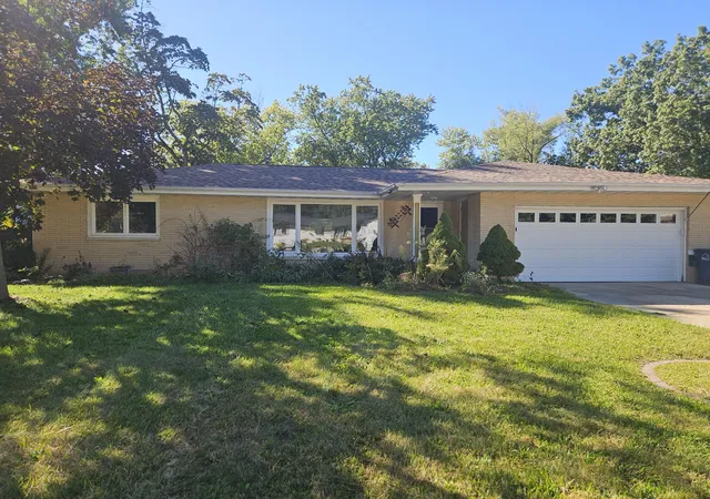 Single family home for sale at 129 Concord Dr, Michigan City, IN 46360 | MLS# 846055