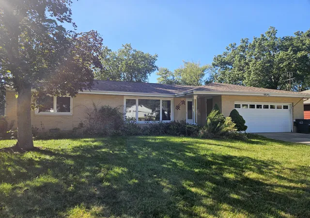 Photo 1 of Single family home for sale at 129 Concord Dr, Michigan City, IN 46360 | MLS# 846055 | Listing updated on 2026-09-29