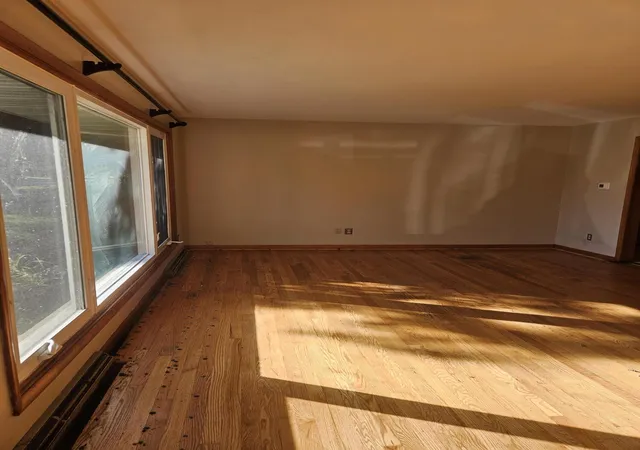 Photo 4 of Single family home for sale at 129 Concord Dr, Michigan City, IN 46360 | MLS# 846055 | Listing updated on 2026-09-29