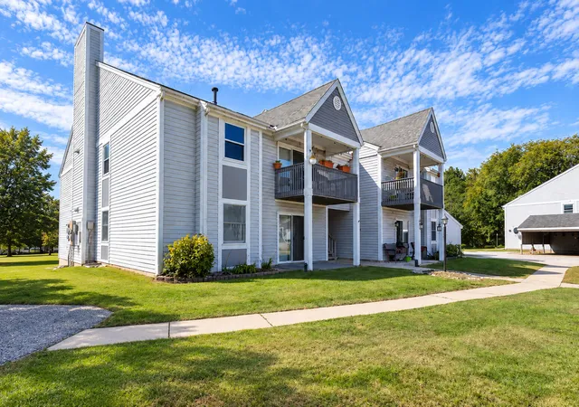 Photo 1 of Condo for sale at 1086 Millpond Rd #H, Valparaiso, IN 46385 | MLS# 846051 | Listing updated on 2026-09-29
