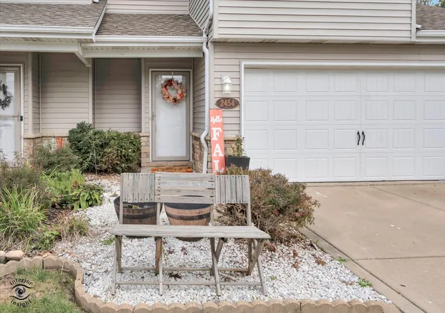 Photo 2 of Townhouse for sale at 2454 E 68th Avenue, Merrillville, IN 46410 | MLS# 846052 | Listing updated on 2026-10-05