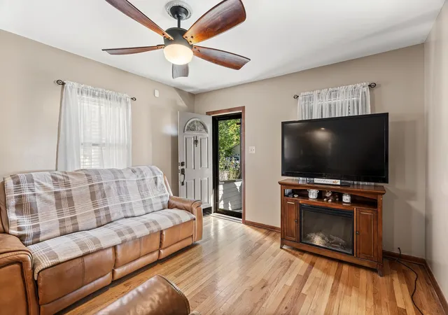 Photo 4 of Single family home for sale at 215 Derby St, Michigan City, IN 46360 | MLS# 846067 | Listing updated on 2026-09-29