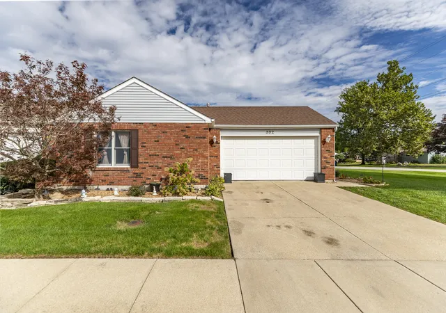 Photo 1 of Single family home for sale at 302 Amber Ln, Lowell, IN 46356 | MLS# 846333 | Listing updated on 2026-10-07