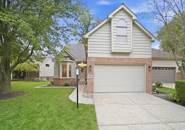 Single family home for sale at 5011 Waters Edge Dr, Valparaiso, IN 46383 | MLS# 846226