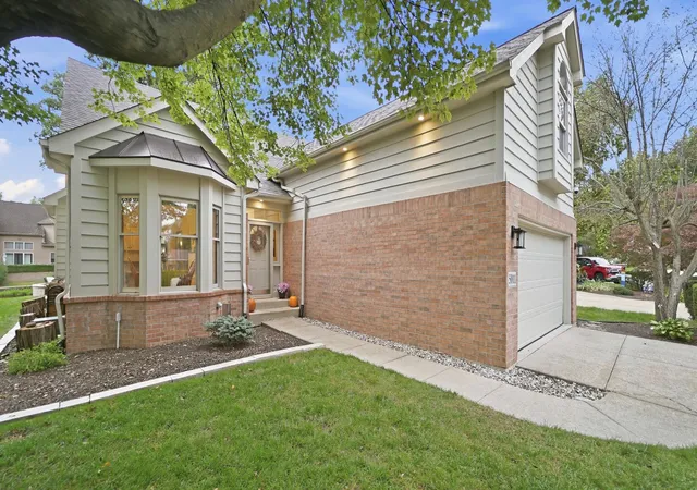 Photo 1 of Single family home for sale at 5011 Waters Edge Dr, Valparaiso, IN 46383 | MLS# 846226 | Listing updated on 2026-10-02