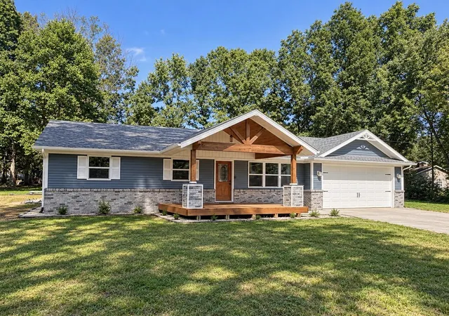 Photo 1 of Single family home for sale at 904 Mar, Chesterton, IN 46304 | MLS# 846066 | Listing updated on 2026-10-07