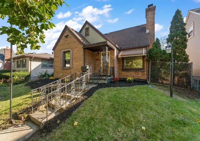 Photo 1 of Single family home for sale at 1341 Lincoln St, Hobart, IN 46342 | MLS# 846818 | Listing updated on 2026-10-15