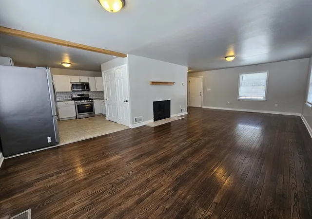 Photo 1 of Single family home for sale at 7125 Catherine St, Merrillville, IN 46410 | MLS# 846134 | Listing updated on 2026-10-01