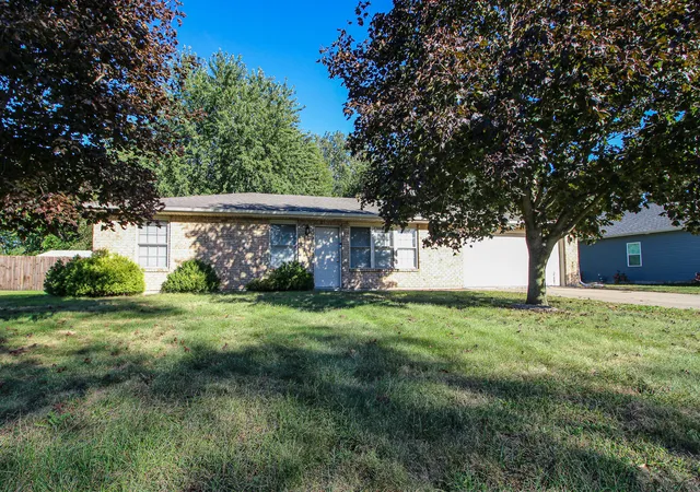 Photo 1 of Single family home for sale at 417 Hickory St Nw, De Motte, IN 46310 | MLS# 846117 | Listing updated on 2026-09-30