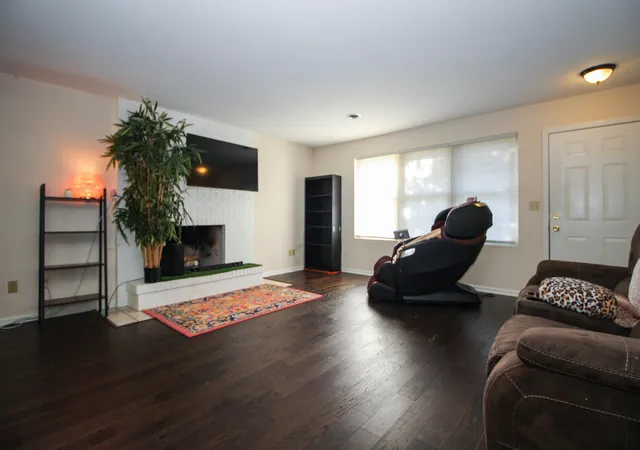 Photo 3 of Single family home for sale at 417 Hickory St NW, De Motte, IN 46310 | MLS# 846117 | Listing updated on 2026-09-30