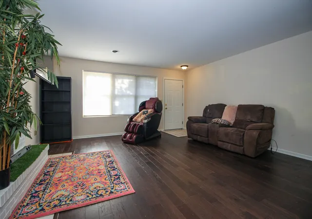 Photo 4 of Single family home for sale at 417 Hickory St NW, De Motte, IN 46310 | MLS# 846117 | Listing updated on 2026-09-30