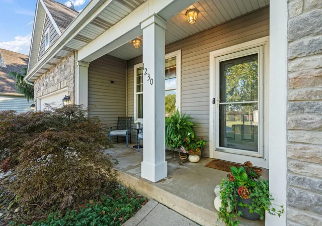 Photo 2 of Single family home for sale at 1230 Dune Meadows Dr, Chesterton, IN 46304 | MLS# 846183 | Listing updated on 2026-10-06