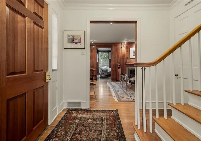 Photo 2 of Single family home for sale at 601 Washington St, Valparaiso, IN 46383 | MLS# 846290 | Listing updated on 2026-10-05